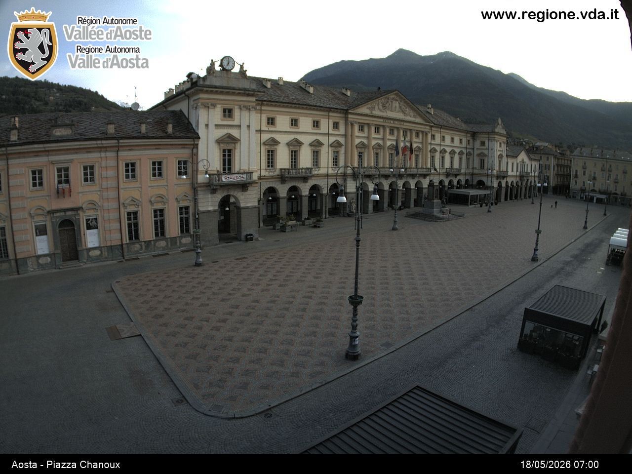 Archived image Webcam Aosta, Piazza Emile Chanoux