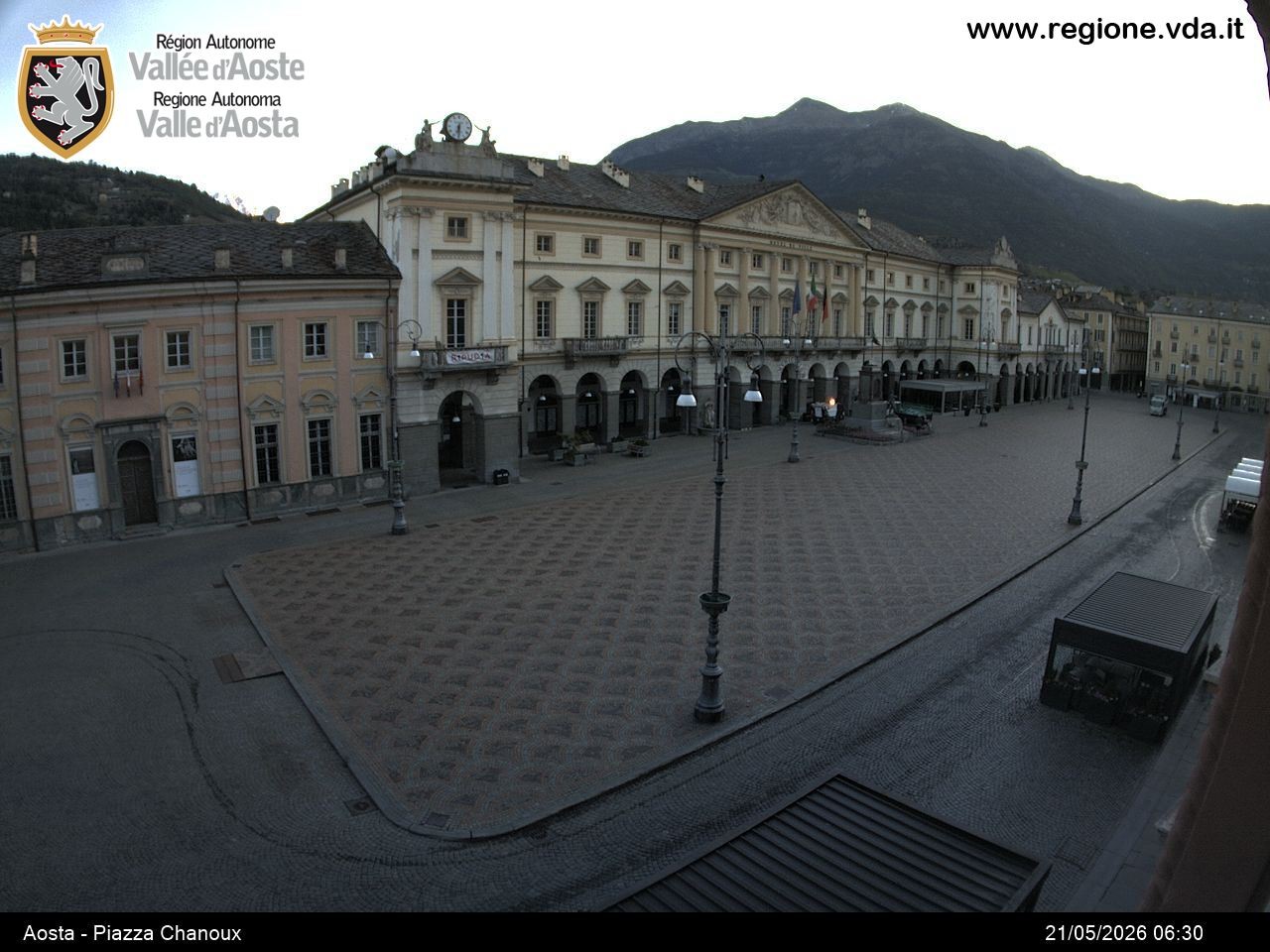 Archiv Foto Webcam Piazza Emile Chanoux, Aosta