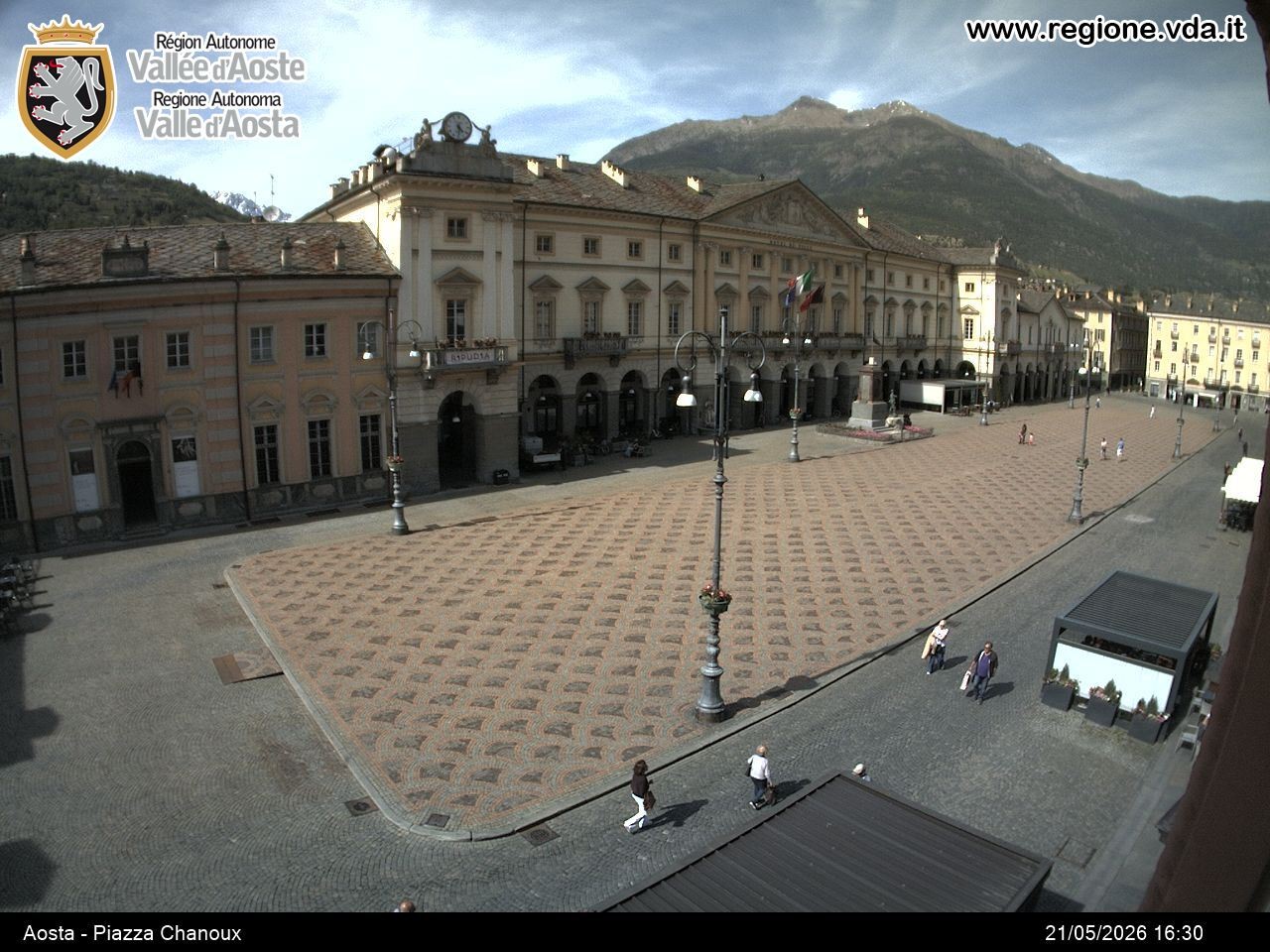 Archiv Foto Webcam Piazza Emile Chanoux, Aosta