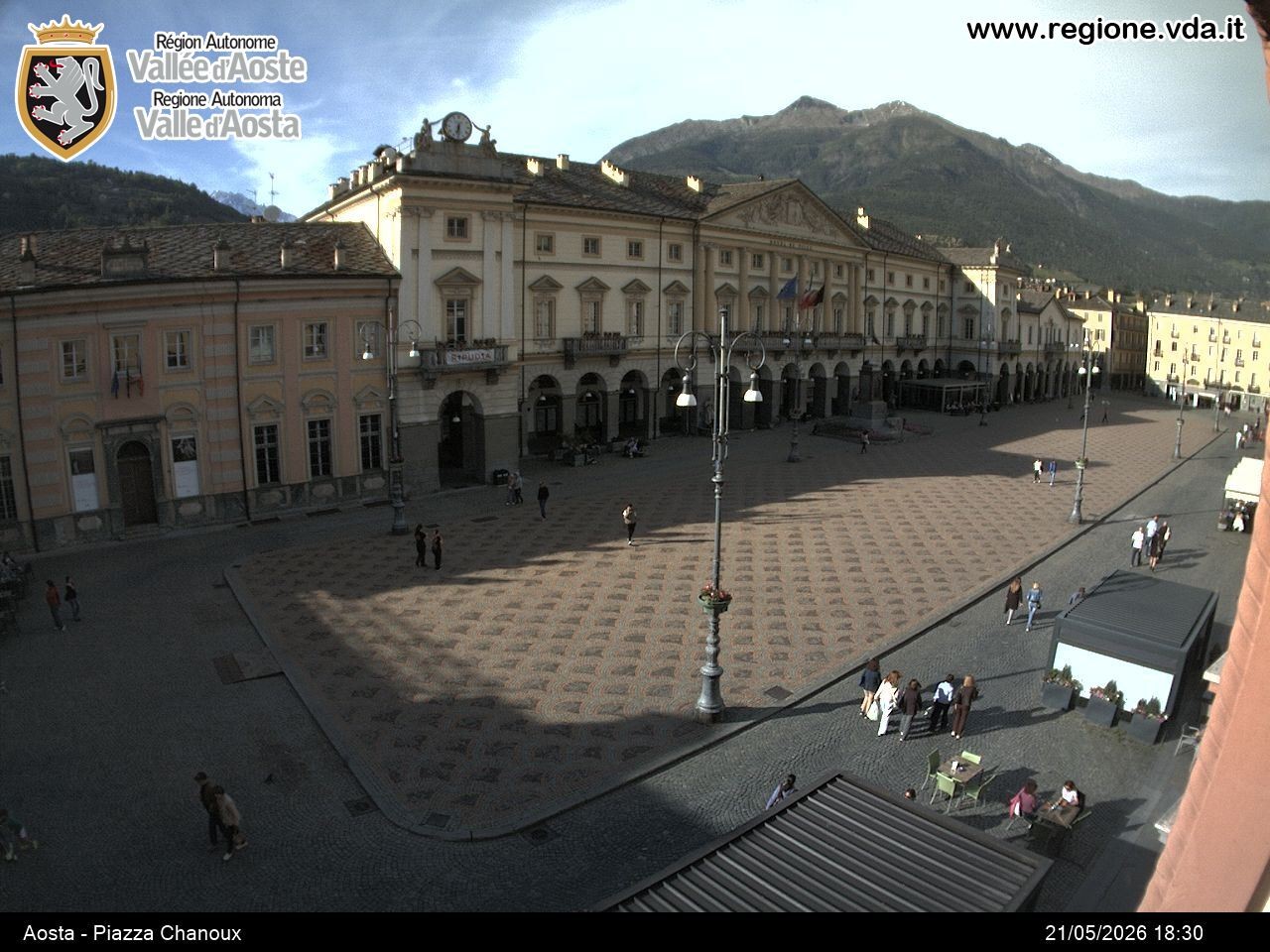 Archiv Foto Webcam Piazza Emile Chanoux, Aosta