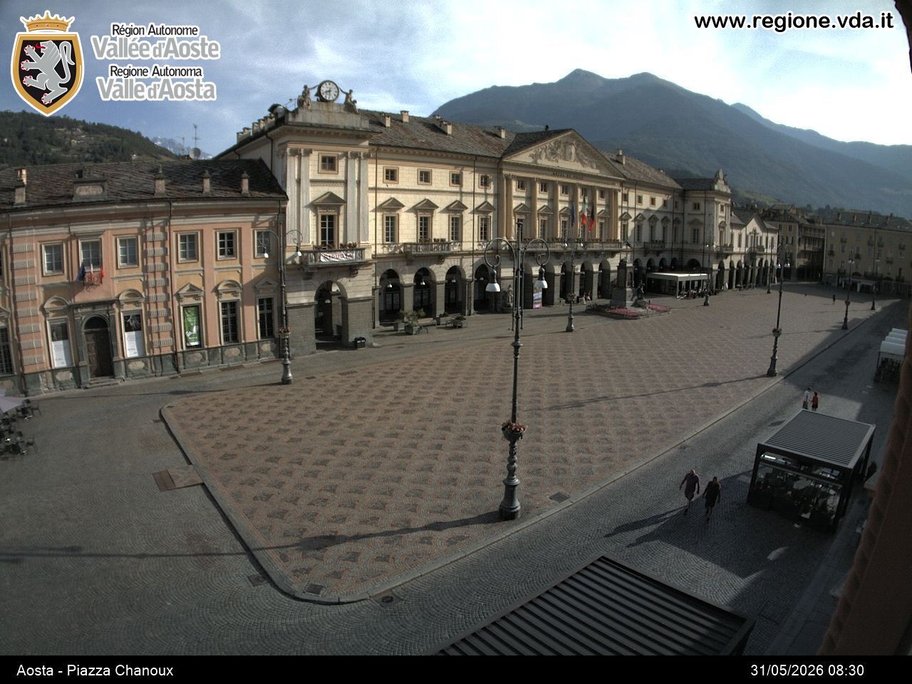Archiv Foto Webcam Piazza Emile Chanoux, Aosta