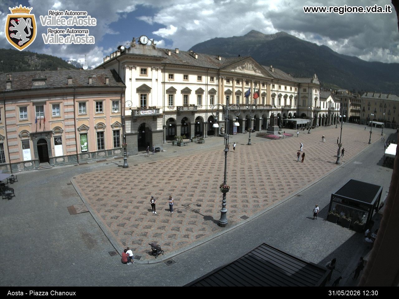 Archiv Foto Webcam Piazza Emile Chanoux, Aosta
