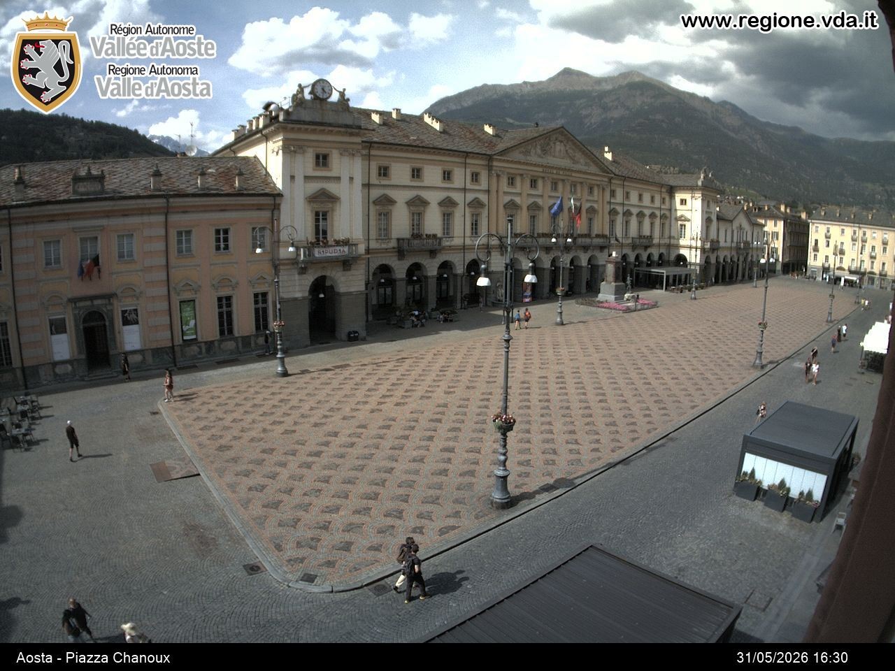Archiv Foto Webcam Piazza Emile Chanoux, Aosta