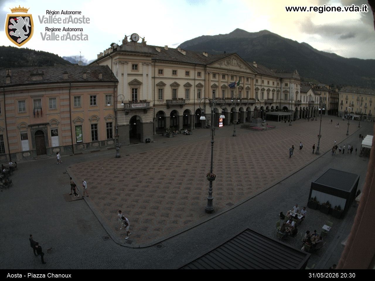 Archived image Webcam Aosta, Piazza Emile Chanoux