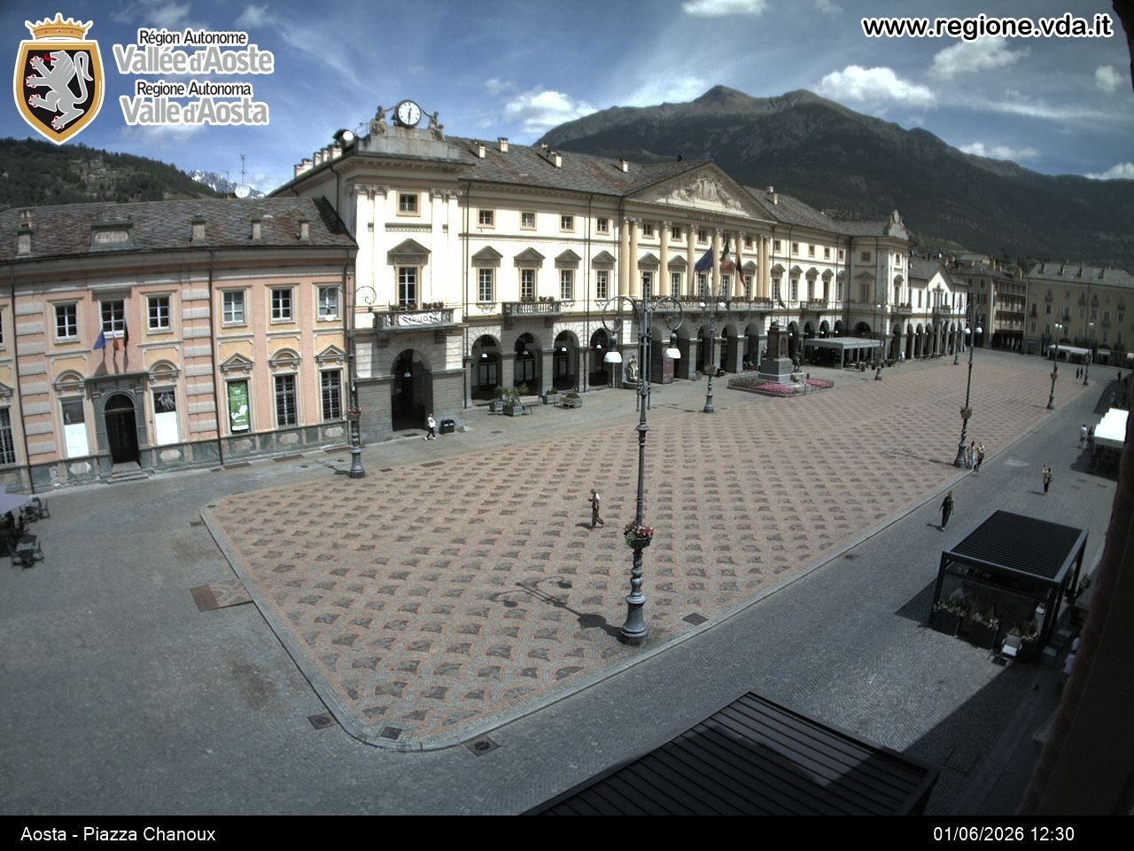 Archiv Foto Webcam Piazza Emile Chanoux, Aosta