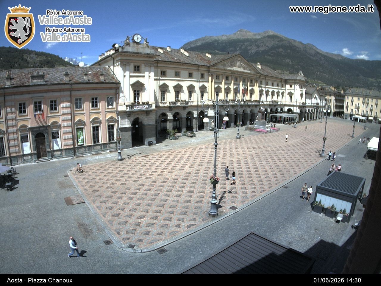 Archiv Foto Webcam Piazza Emile Chanoux, Aosta