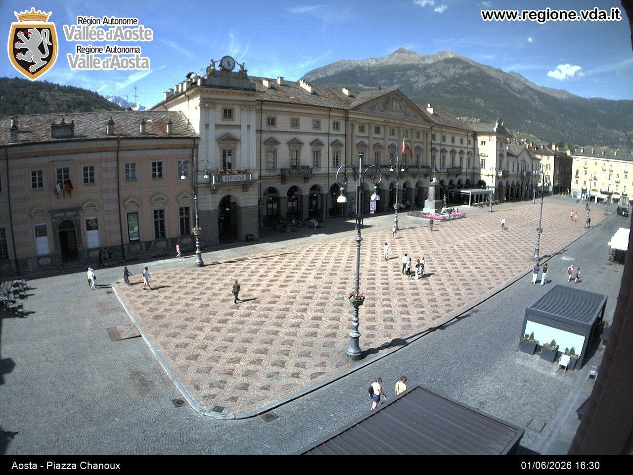 Archiv Foto Webcam Piazza Emile Chanoux, Aosta