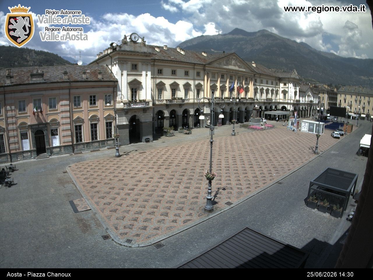 Archiv Foto Webcam Piazza Emile Chanoux, Aosta