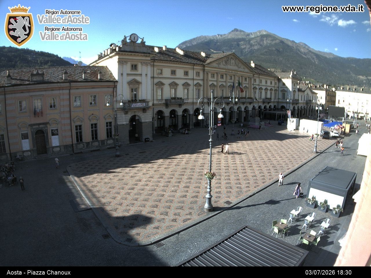 Archived image Webcam Aosta, Piazza Emile Chanoux