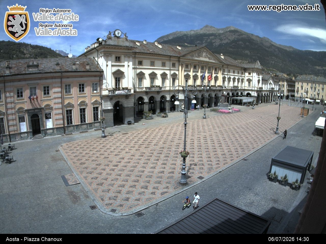 Archiv Foto Webcam Piazza Emile Chanoux, Aosta