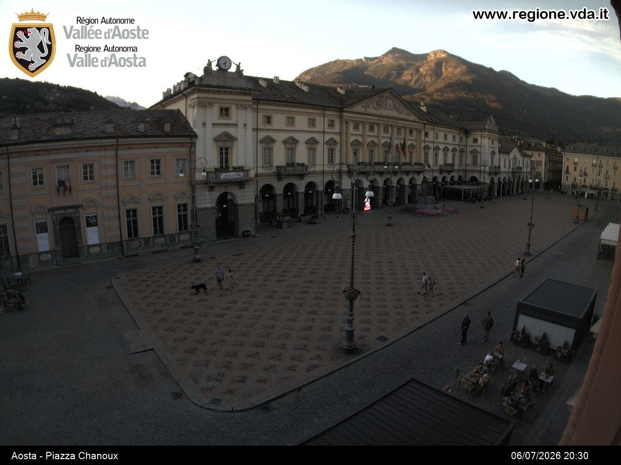 Archiv Foto Webcam Piazza Emile Chanoux, Aosta