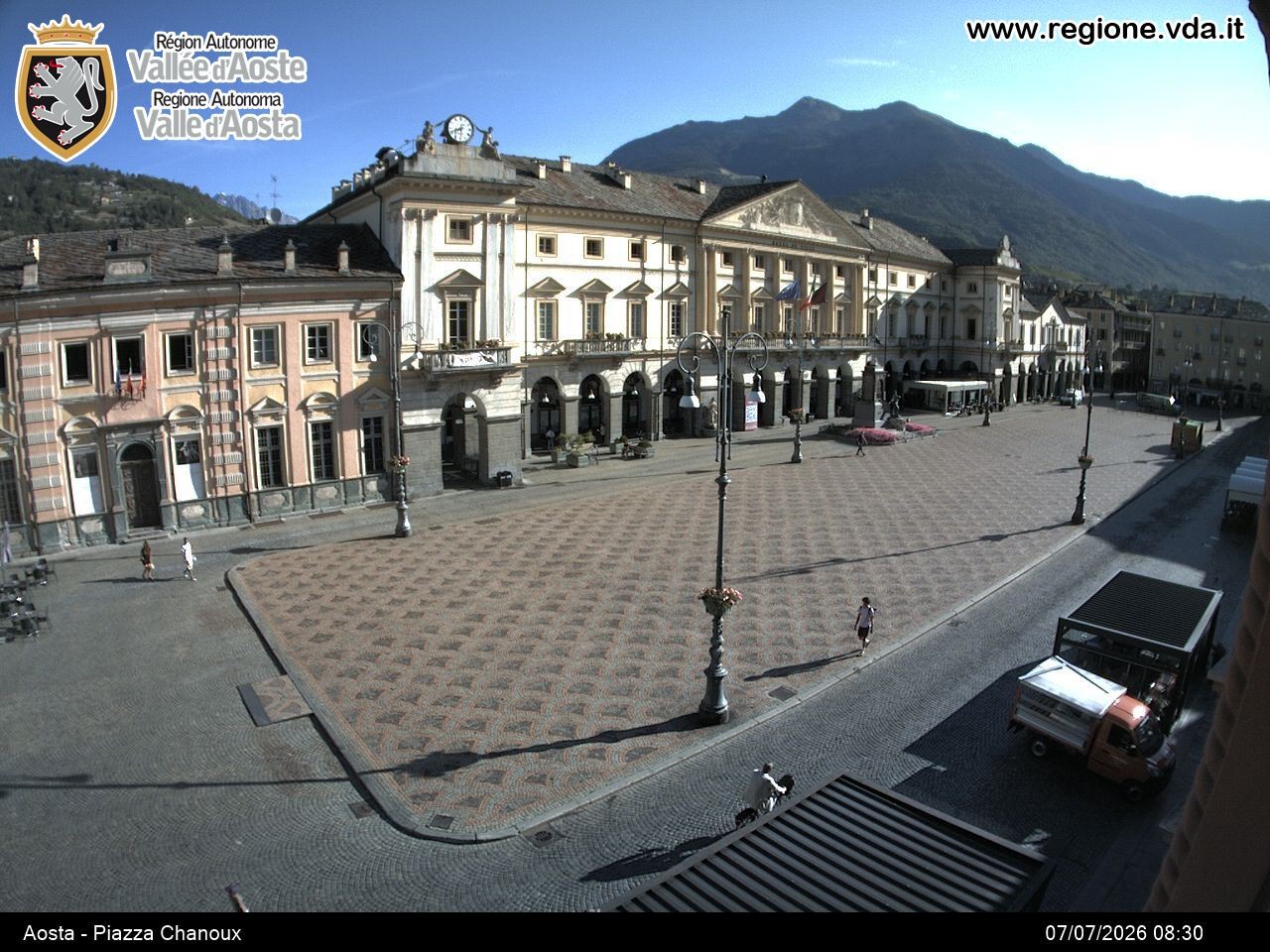 Archiv Foto Webcam Piazza Emile Chanoux, Aosta