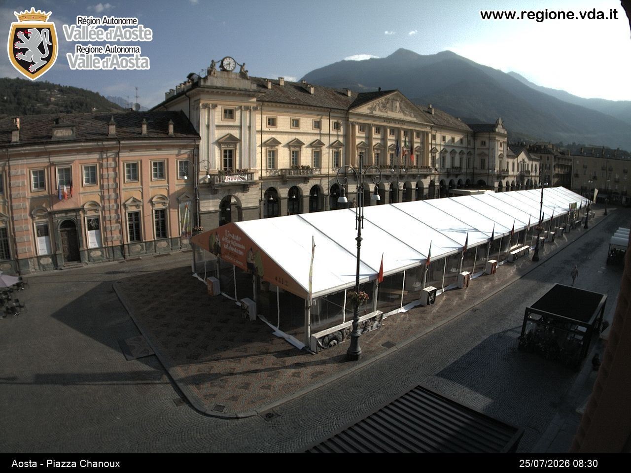 Archived image Webcam Aosta, Piazza Emile Chanoux