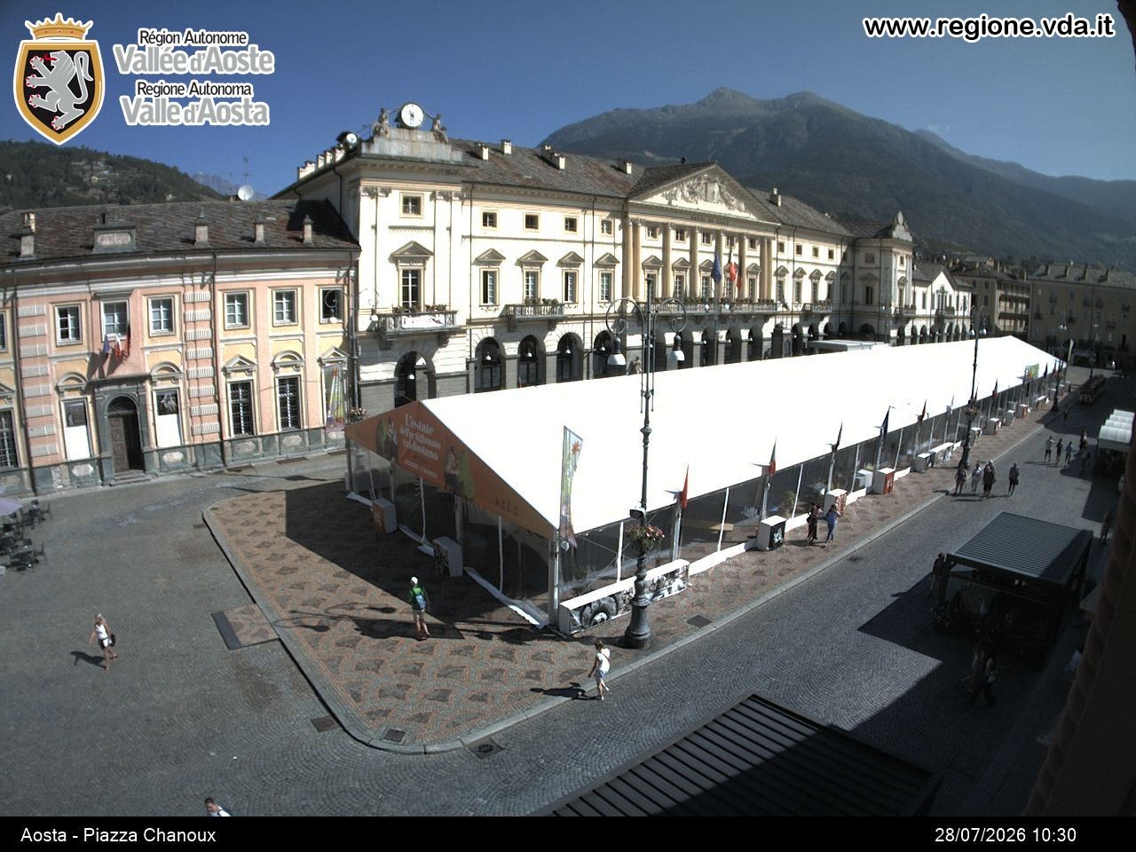 Archiv Foto Webcam Piazza Emile Chanoux, Aosta