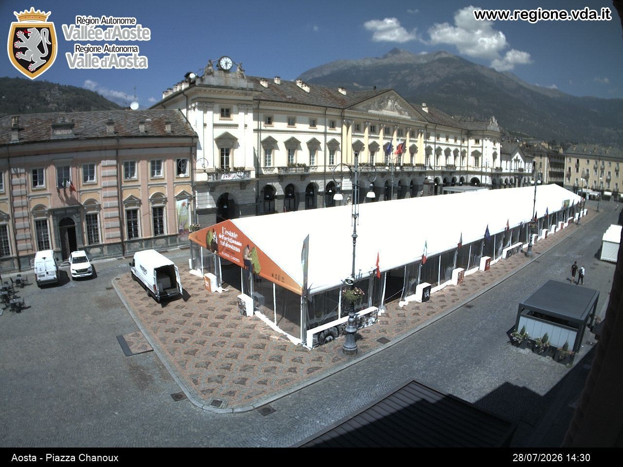 Archiv Foto Webcam Piazza Emile Chanoux, Aosta