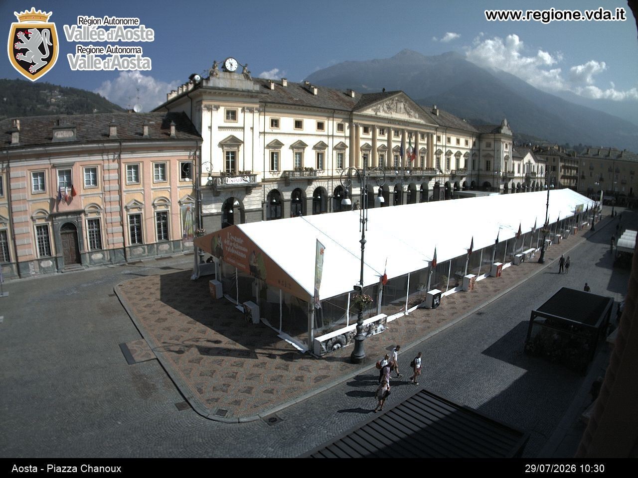 Archiv Foto Webcam Piazza Emile Chanoux, Aosta