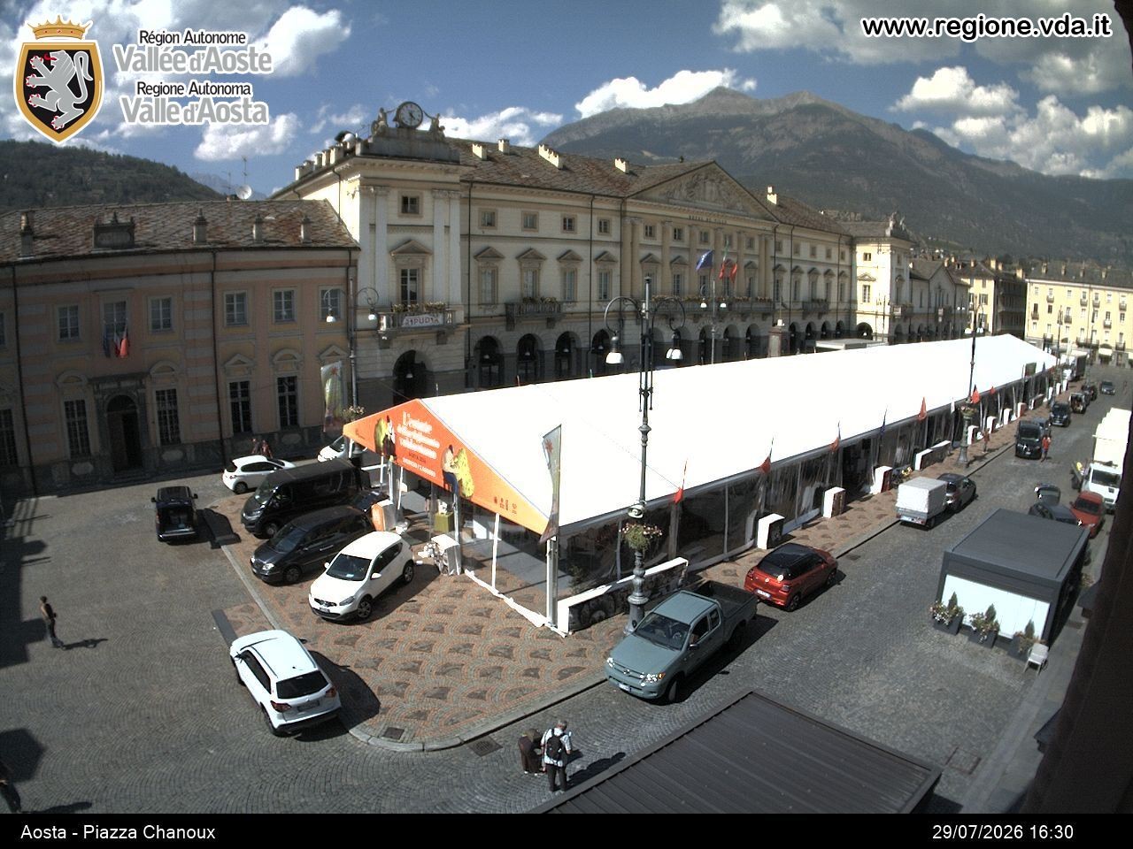 Archiv Foto Webcam Piazza Emile Chanoux, Aosta