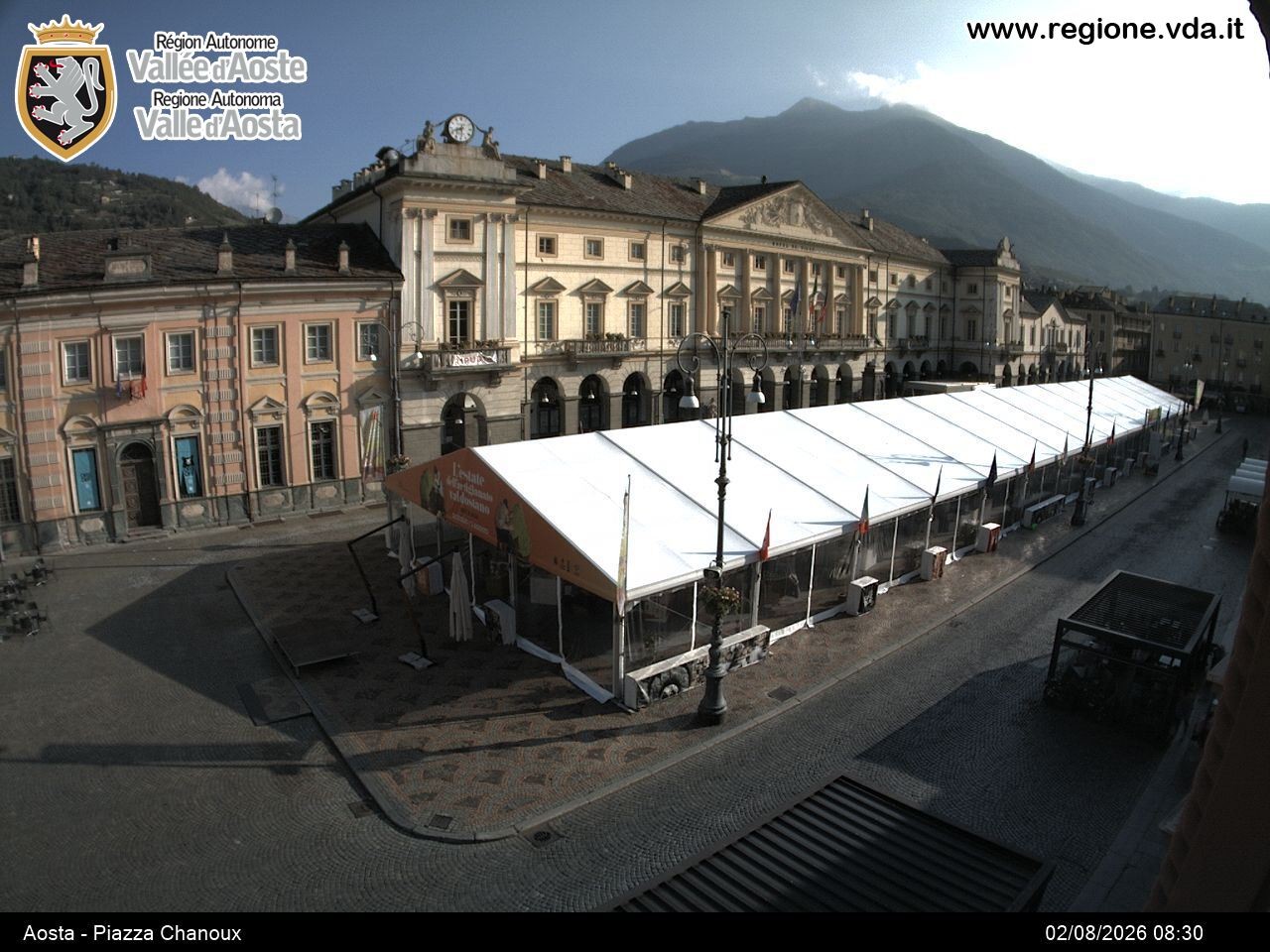Archiv Foto Webcam Piazza Emile Chanoux, Aosta