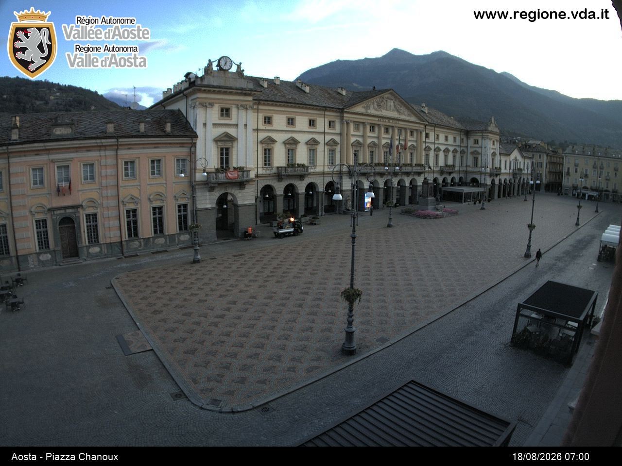 Archived image Webcam Aosta, Piazza Emile Chanoux