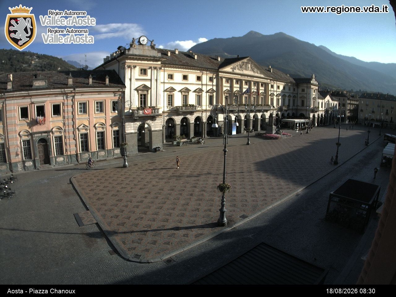 Archived image Webcam Aosta, Piazza Emile Chanoux