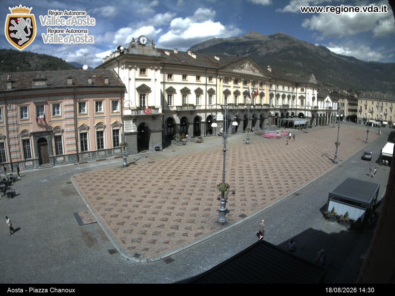 Archiv Foto Webcam Piazza Emile Chanoux, Aosta