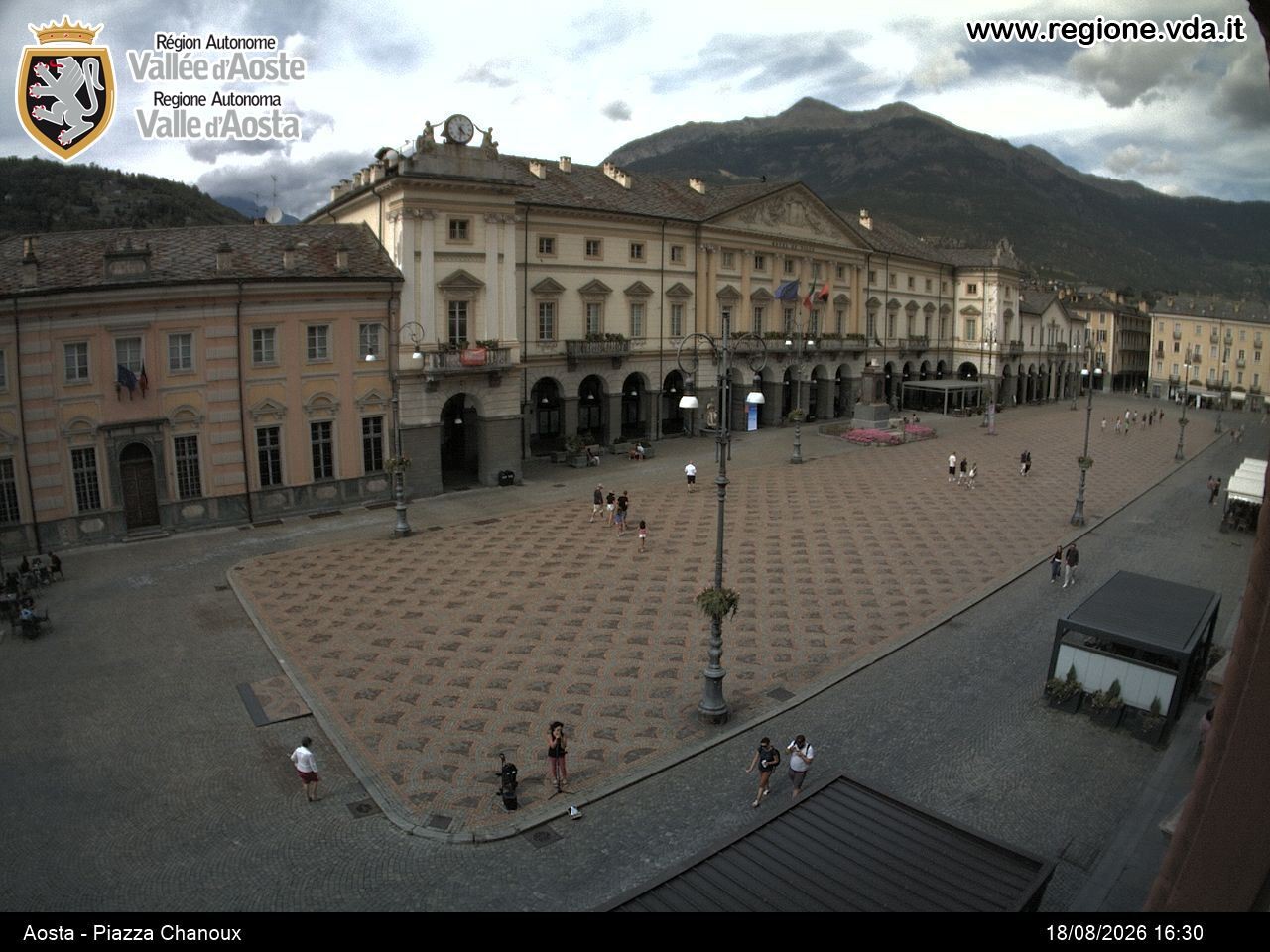Archiv Foto Webcam Piazza Emile Chanoux, Aosta
