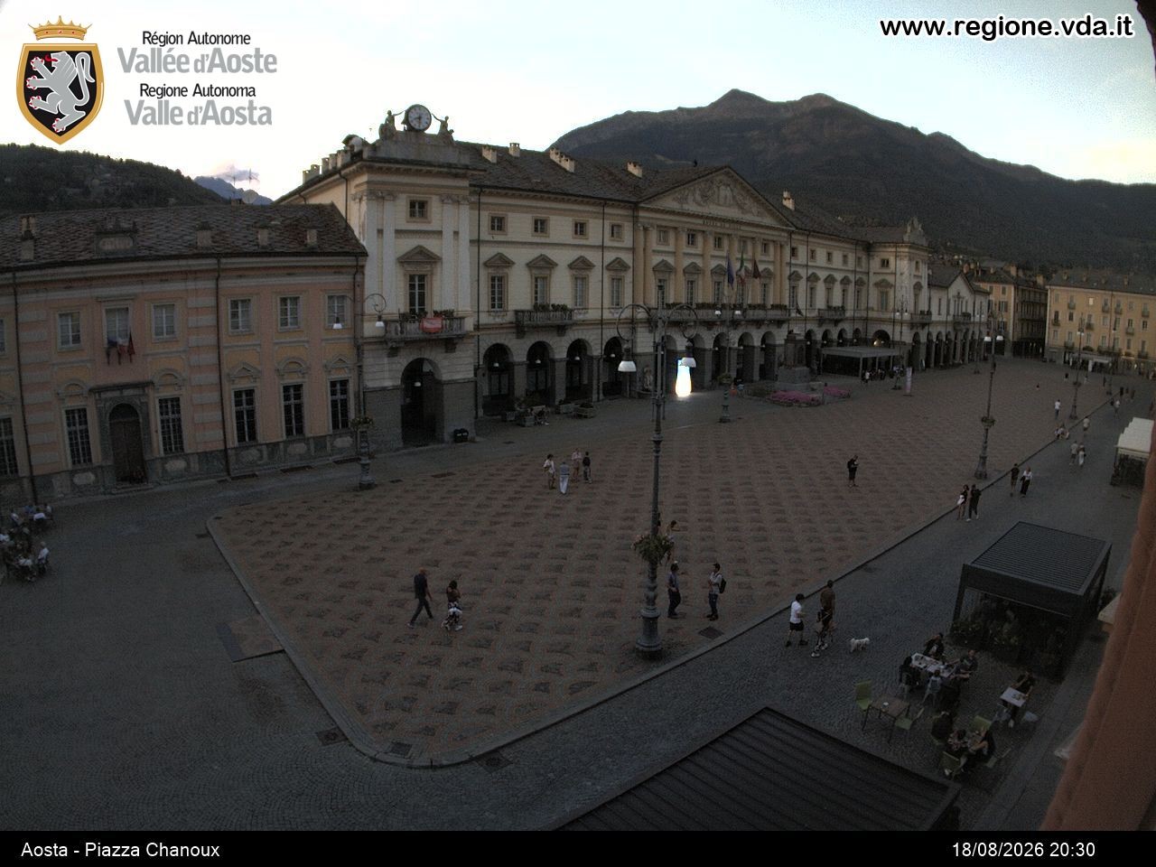 Archiv Foto Webcam Piazza Emile Chanoux, Aosta