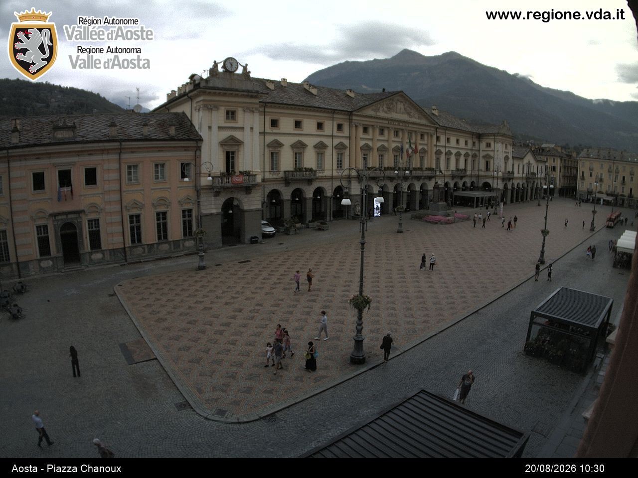 Archiv Foto Webcam Piazza Emile Chanoux, Aosta