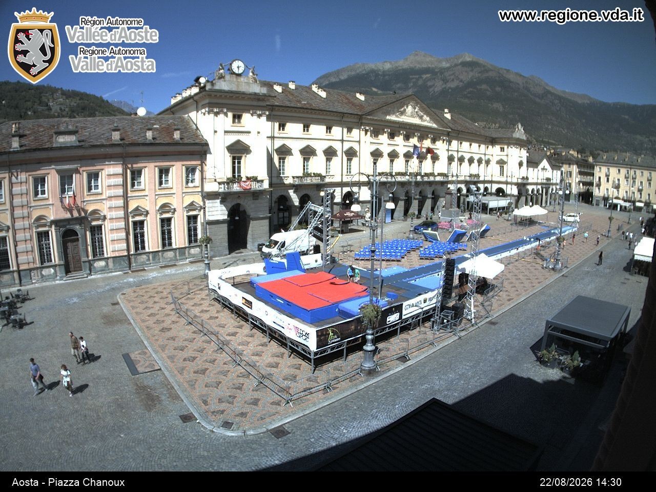 Archiv Foto Webcam Piazza Emile Chanoux, Aosta