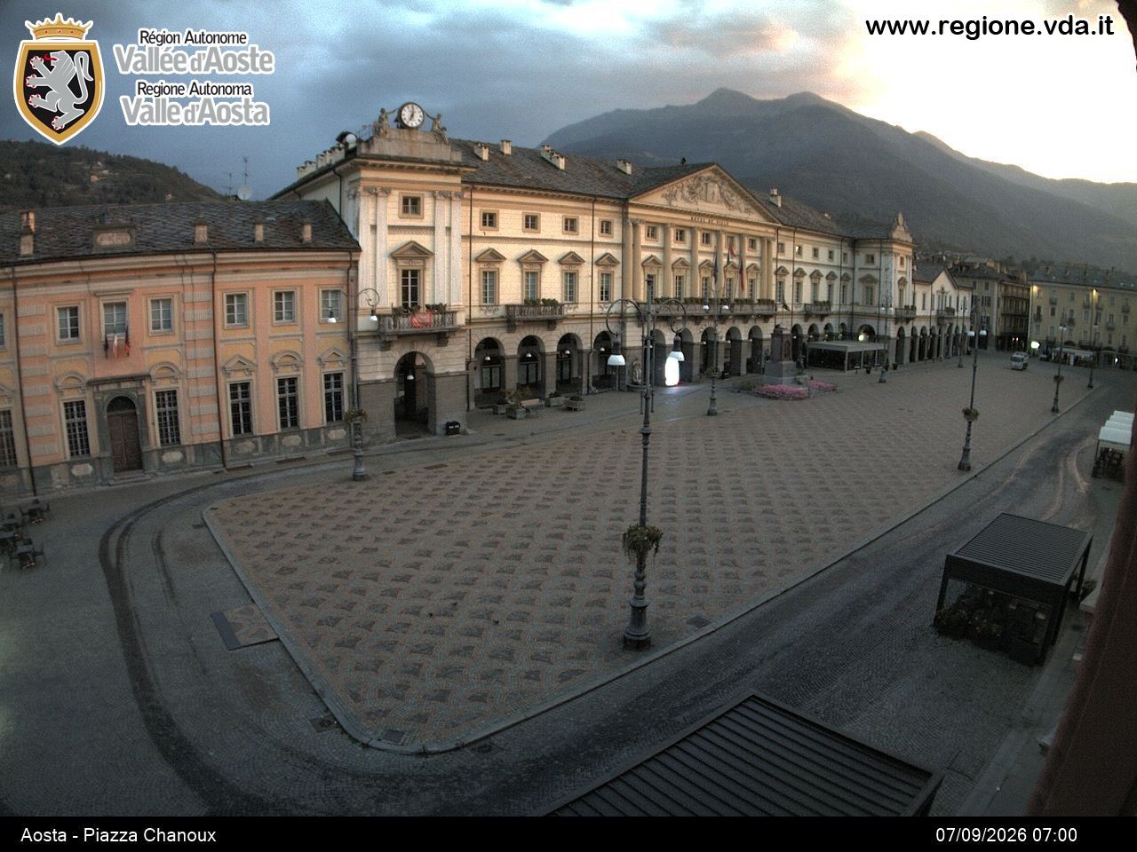 Archiv Foto Webcam Piazza Emile Chanoux, Aosta