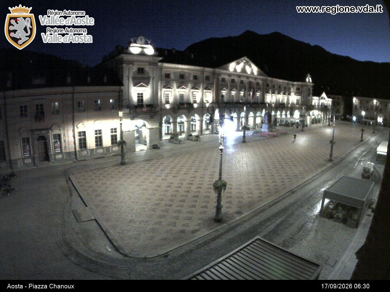 Archived image Webcam Aosta, Piazza Emile Chanoux