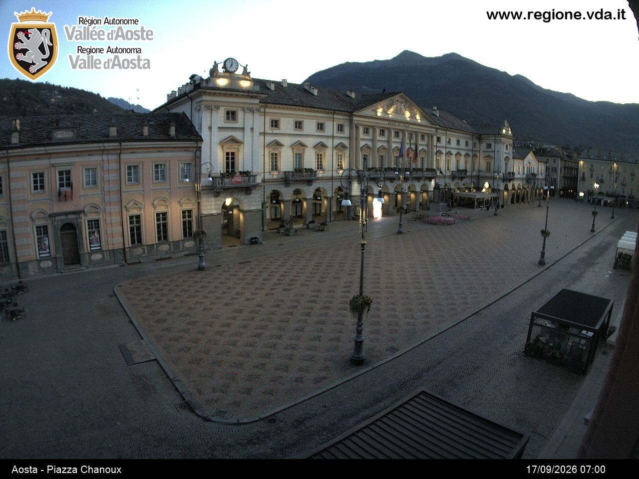 Archived image Webcam Aosta, Piazza Emile Chanoux