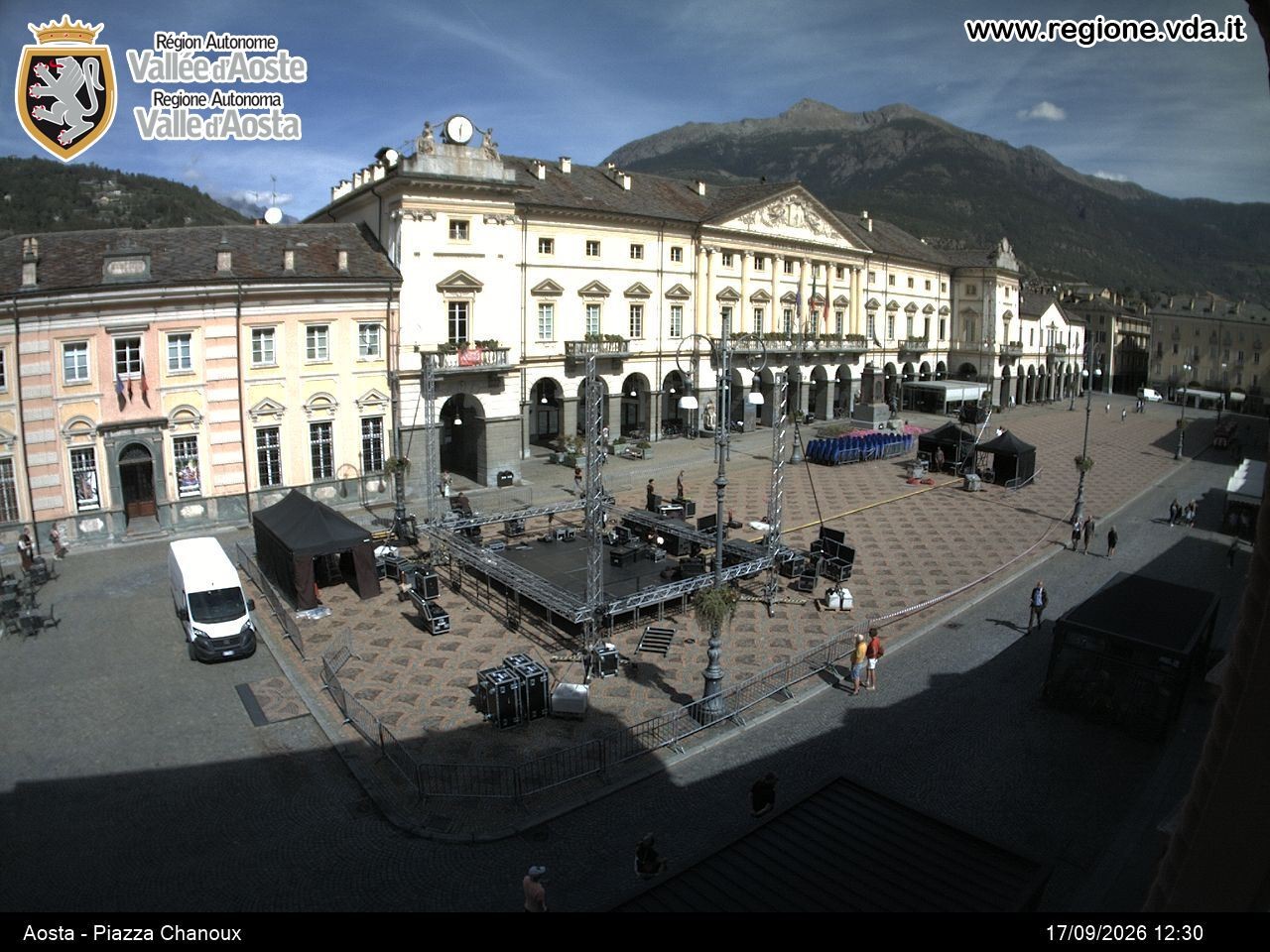 Archived image Webcam Aosta, Piazza Emile Chanoux