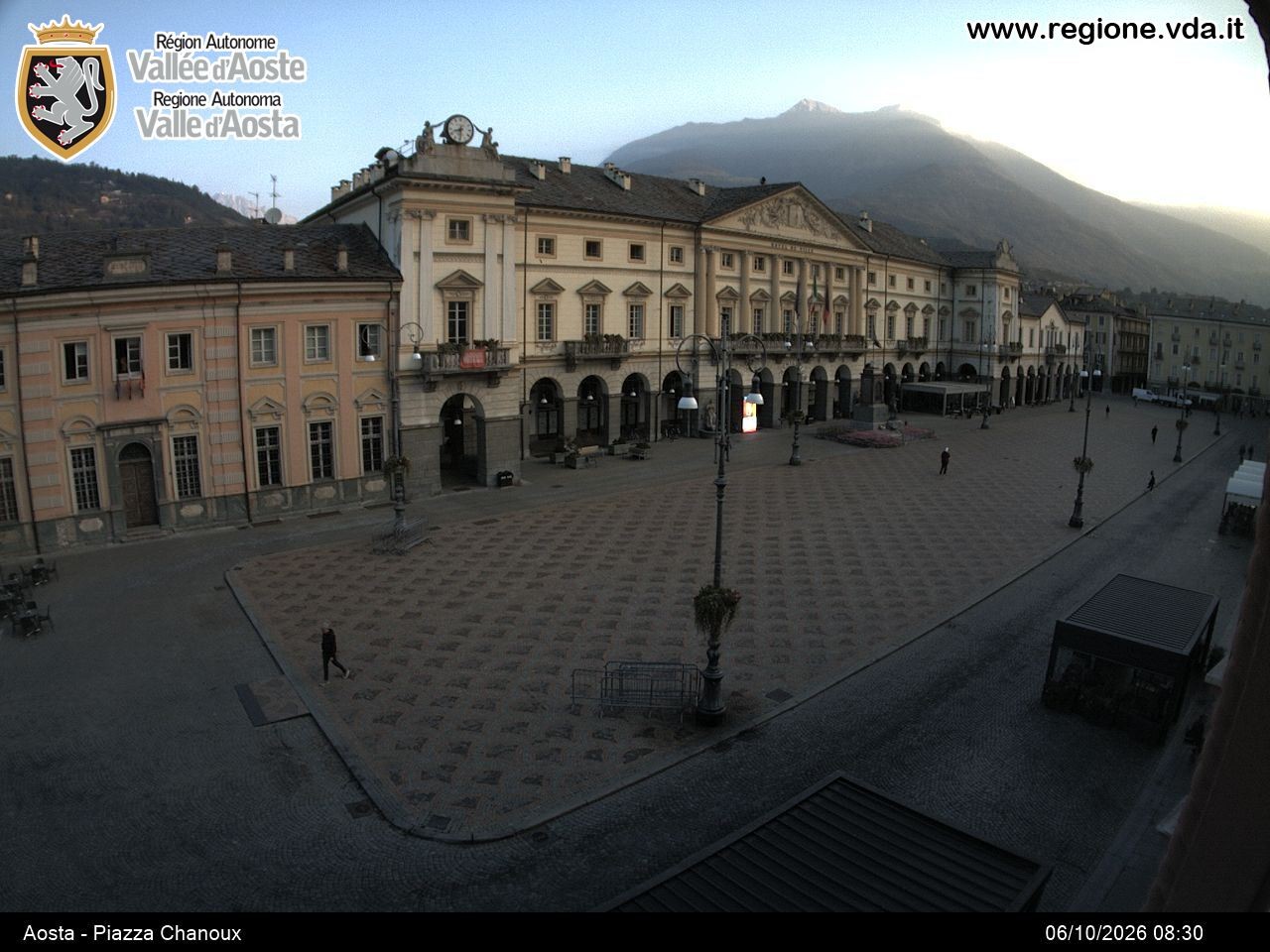 Archiv Foto Webcam Piazza Emile Chanoux, Aosta