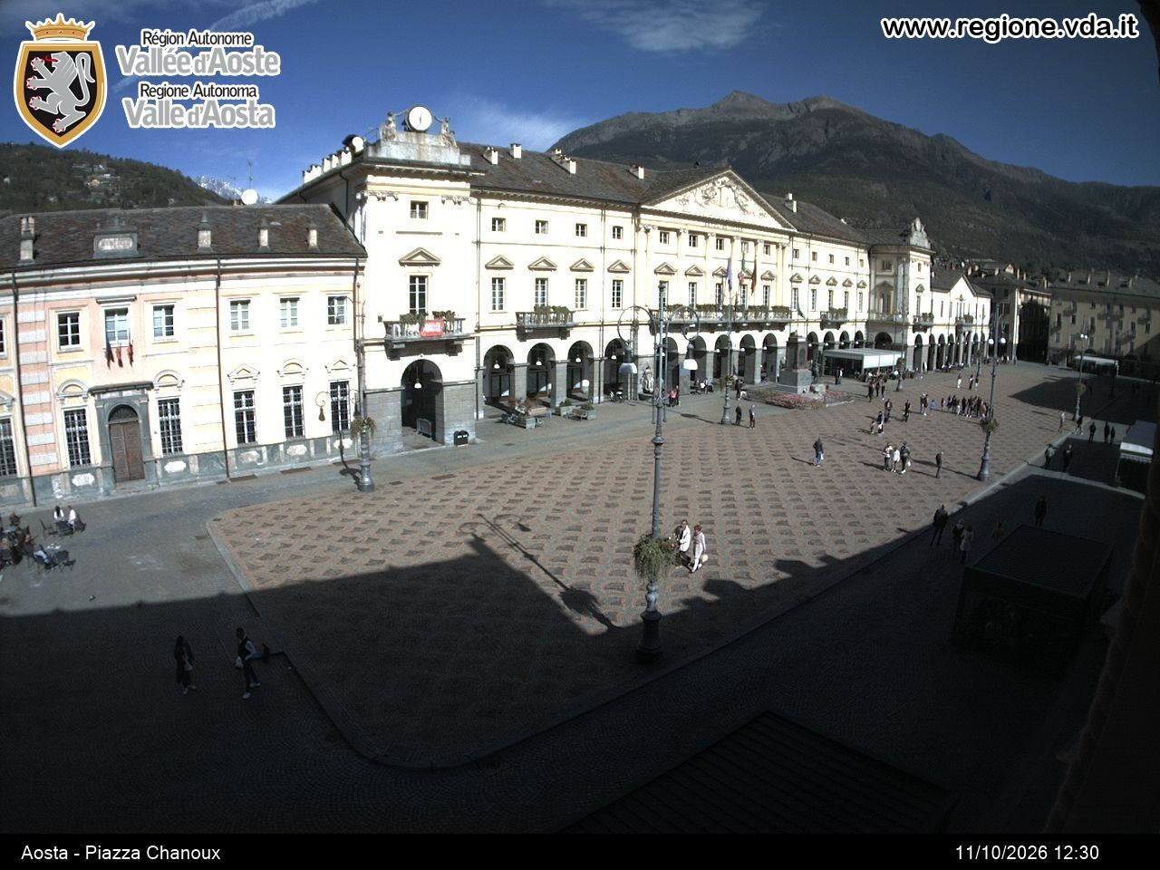 Archived image Webcam Aosta, Piazza Emile Chanoux
