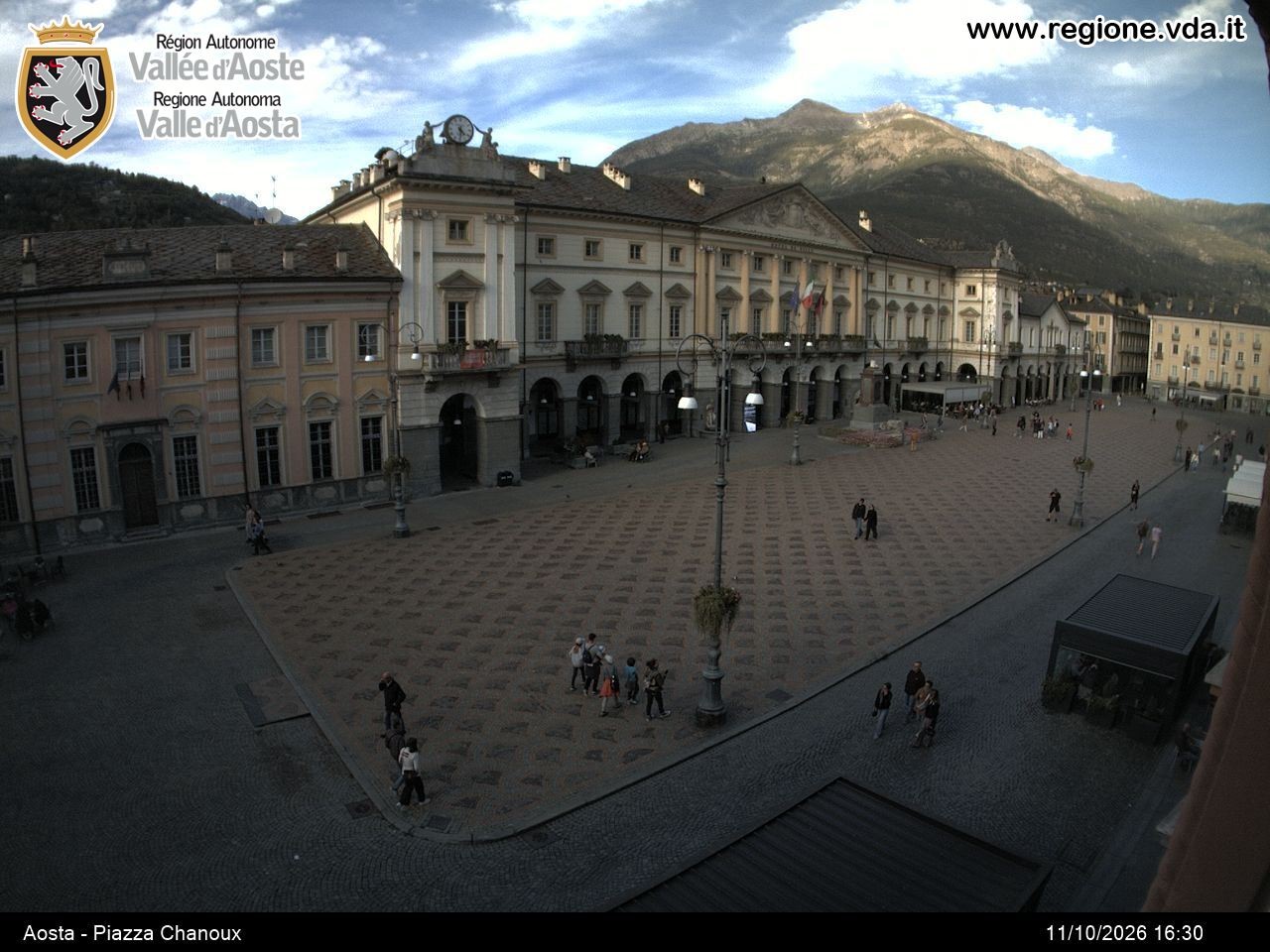 Archived image Webcam Aosta, Piazza Emile Chanoux