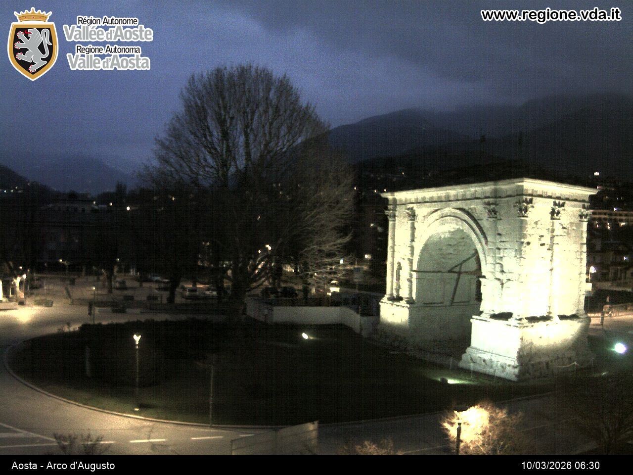 Archiv Foto Webcam Piazza Arco d'Augusto, Aosta