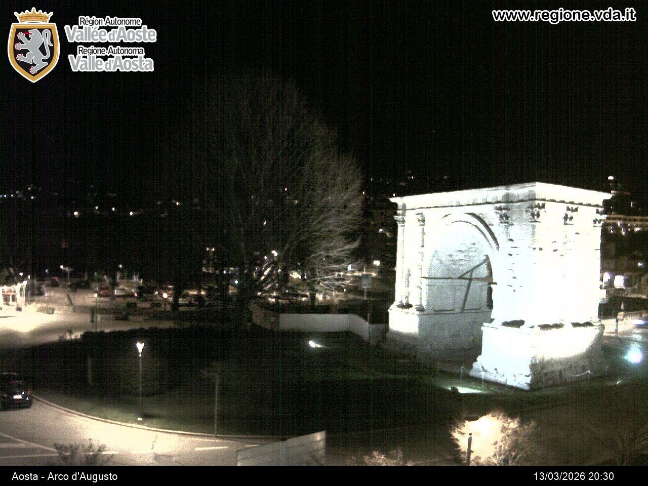 Archiv Foto Webcam Piazza Arco d'Augusto, Aosta