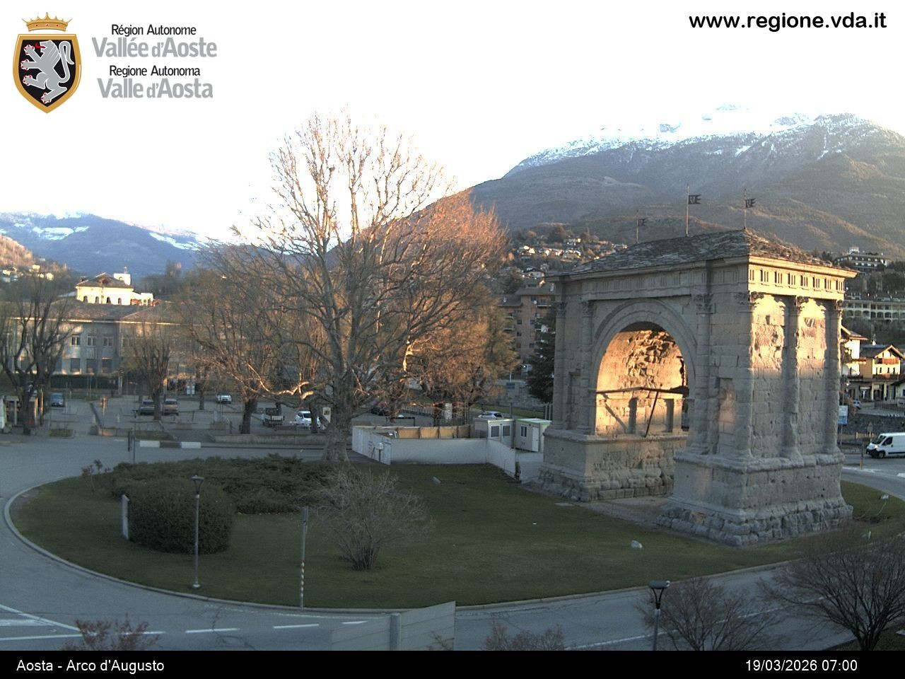 Archiv Foto Webcam Piazza Arco d'Augusto, Aosta