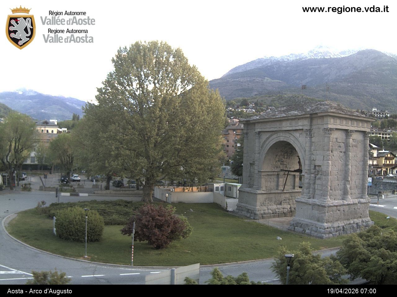 Archiv Foto Webcam Piazza Arco d'Augusto, Aosta