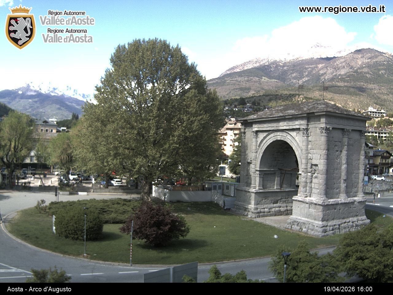 Archiv Foto Webcam Piazza Arco d'Augusto, Aosta