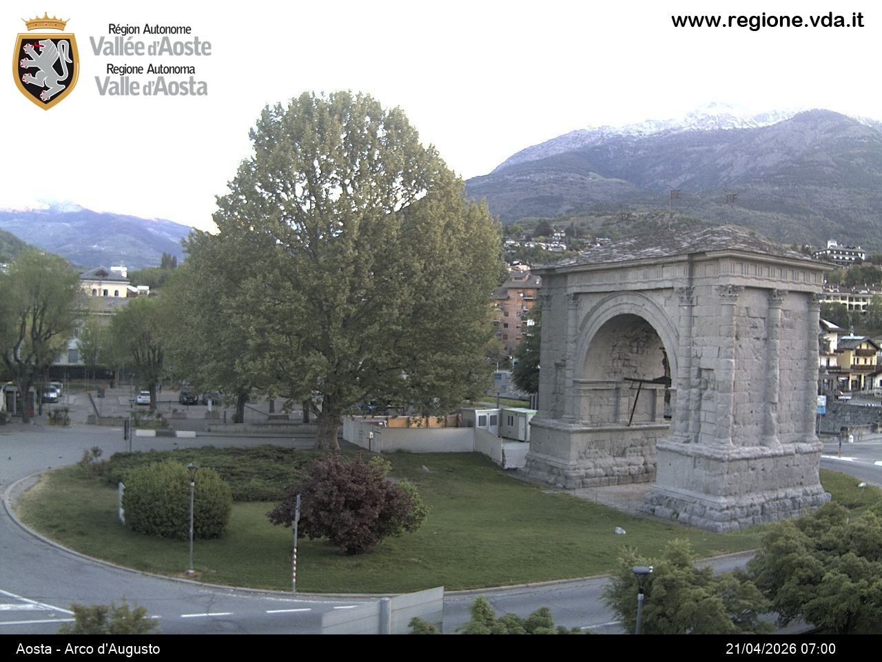 Archiv Foto Webcam Piazza Arco d'Augusto, Aosta