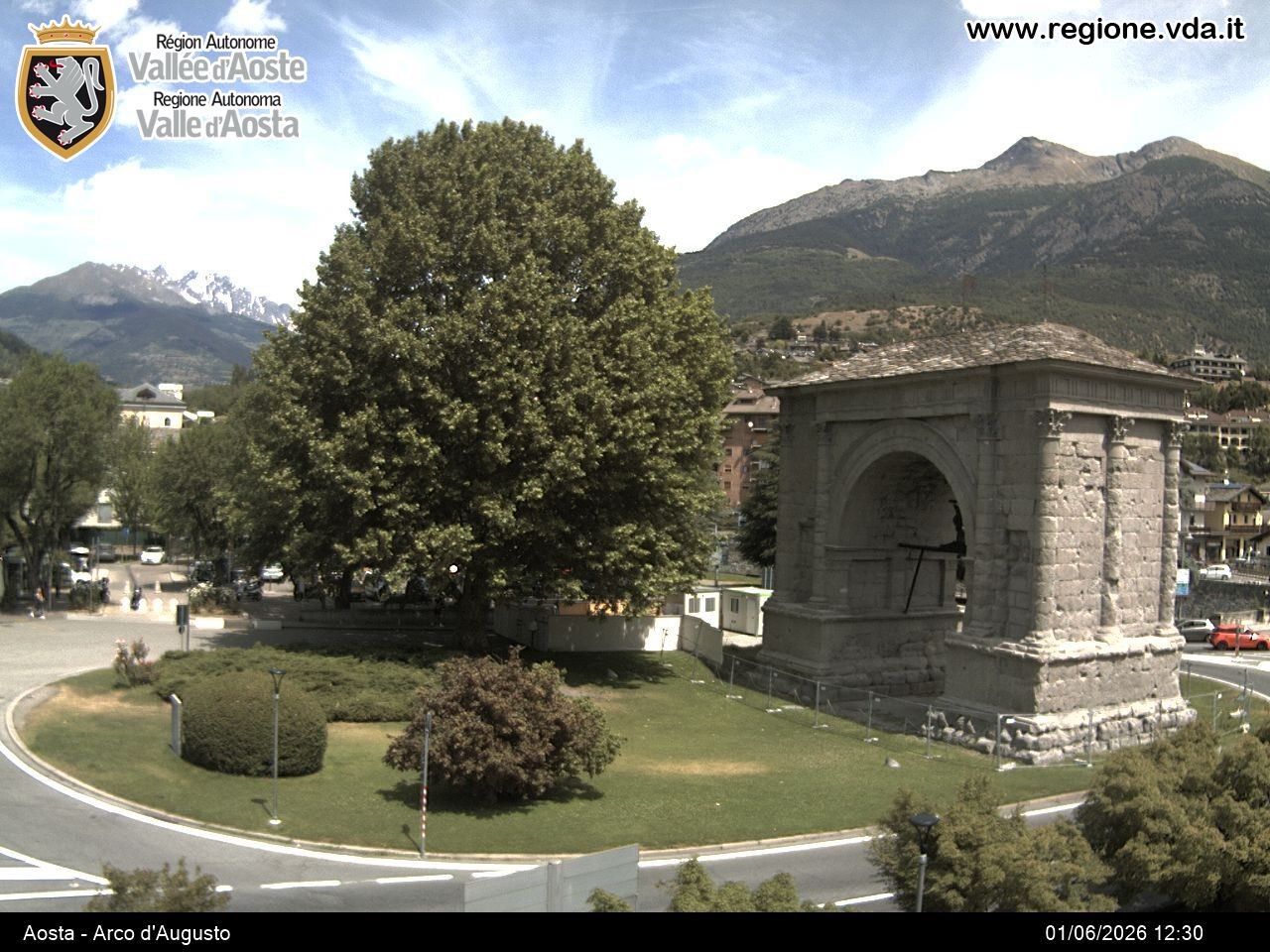 Archiv Foto Webcam Piazza Arco d'Augusto, Aosta