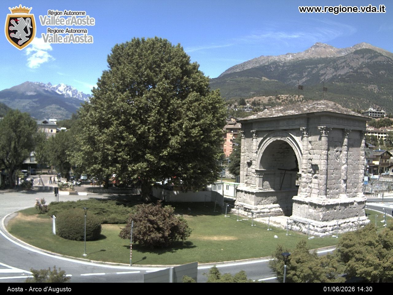 Archiv Foto Webcam Piazza Arco d'Augusto, Aosta