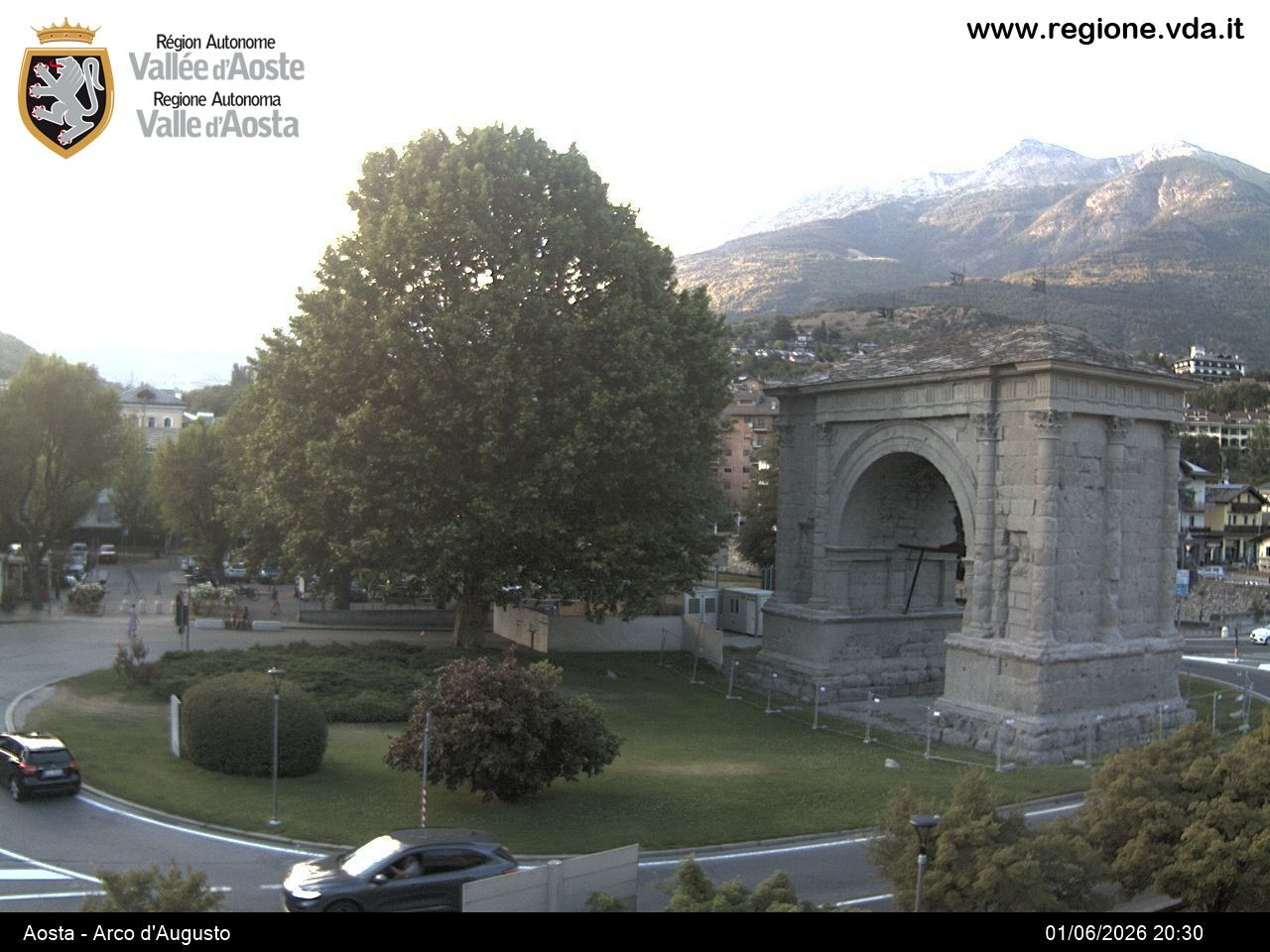 Archiv Foto Webcam Piazza Arco d'Augusto, Aosta