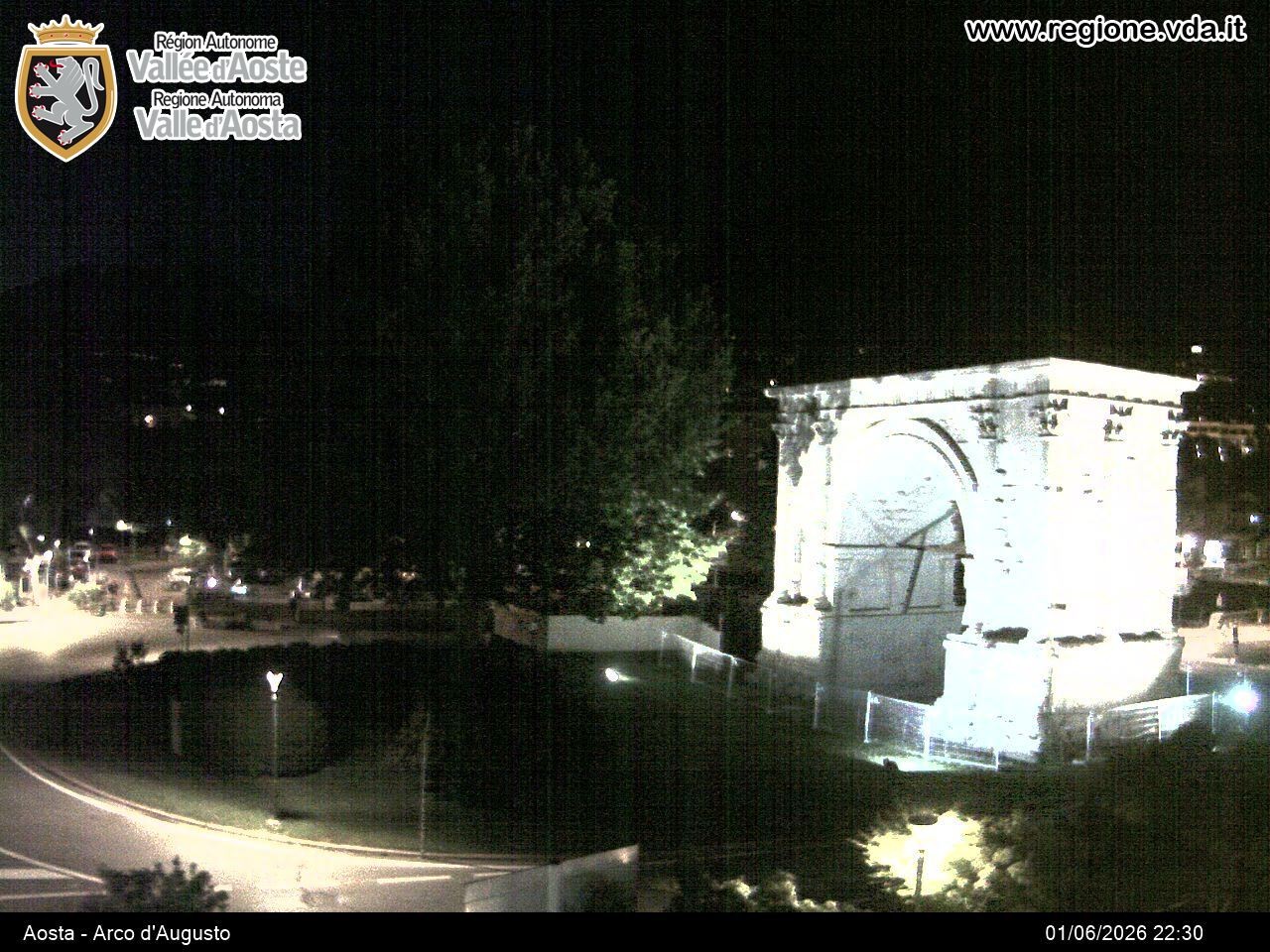 Archiv Foto Webcam Piazza Arco d'Augusto, Aosta