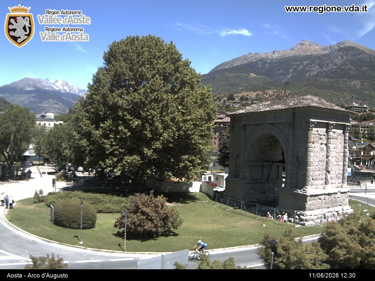 Archived image Webcam Aosta, Piazza Arco d'Augusto
