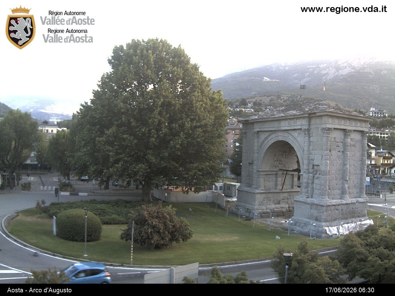 Archiv Foto Webcam Piazza Arco d'Augusto, Aosta