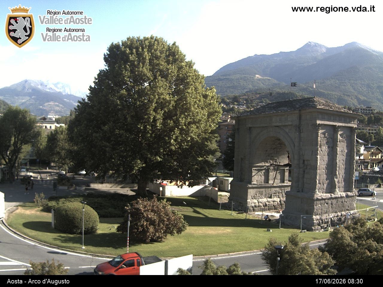 Archiv Foto Webcam Piazza Arco d'Augusto, Aosta
