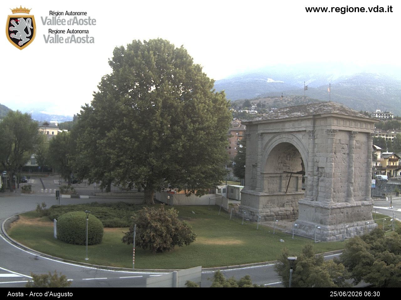 Archiv Foto Webcam Piazza Arco d'Augusto, Aosta